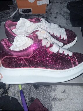 Alexander McQueen Pink Glitter Platform Sneakers